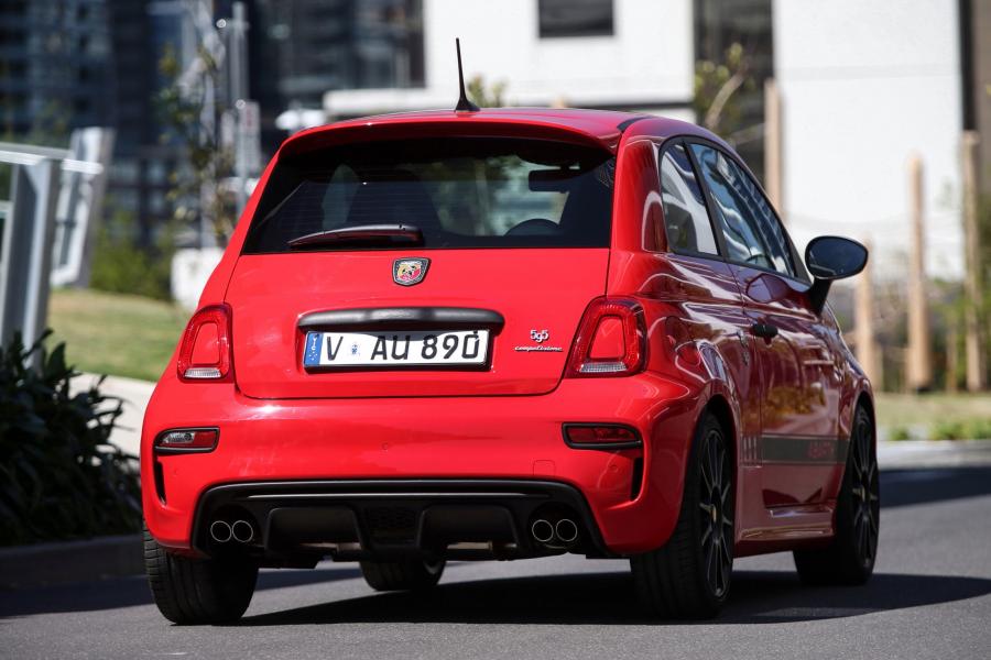  Abarth 595 Competizione (312) 2017 года  (AU) (фото 4 из 40)